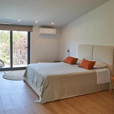Feriehus Epicos Farm Houses Pool & Donkeys Nogueira (Viana do Castelo)
